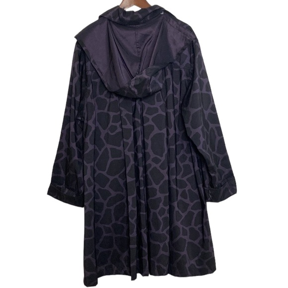 Mycra Pac Rain Jacket Womens 2 Medium Large Purple Black Giraffe Print Coat - Picture 2 of 16
